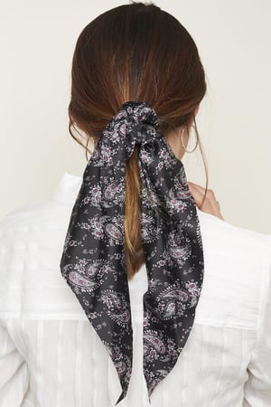 Scrunchie Britta Negro Poliéster h5 Imagen2